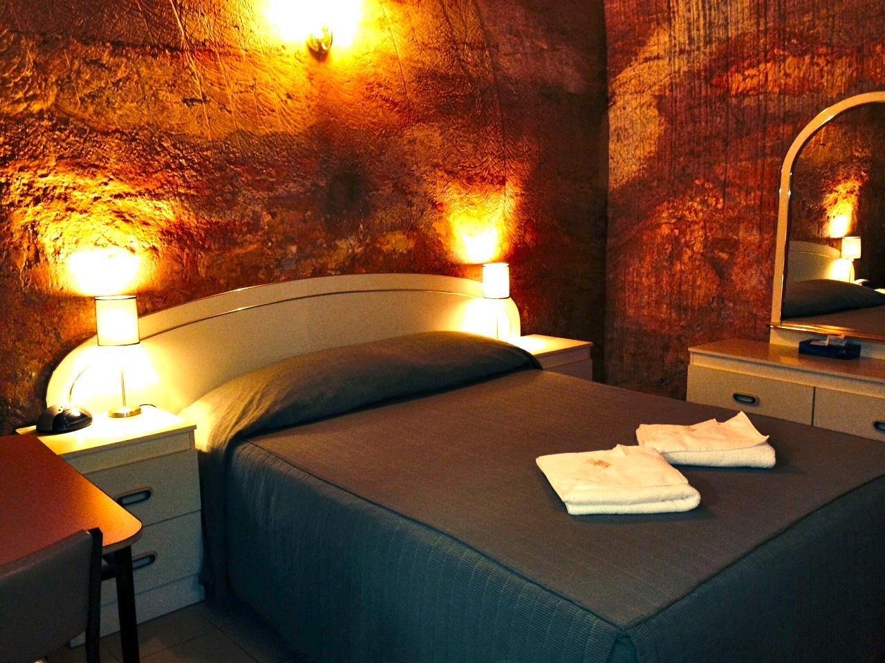 The Lookout Cave Underground Motel Coober Pedy Εξωτερικό φωτογραφία
