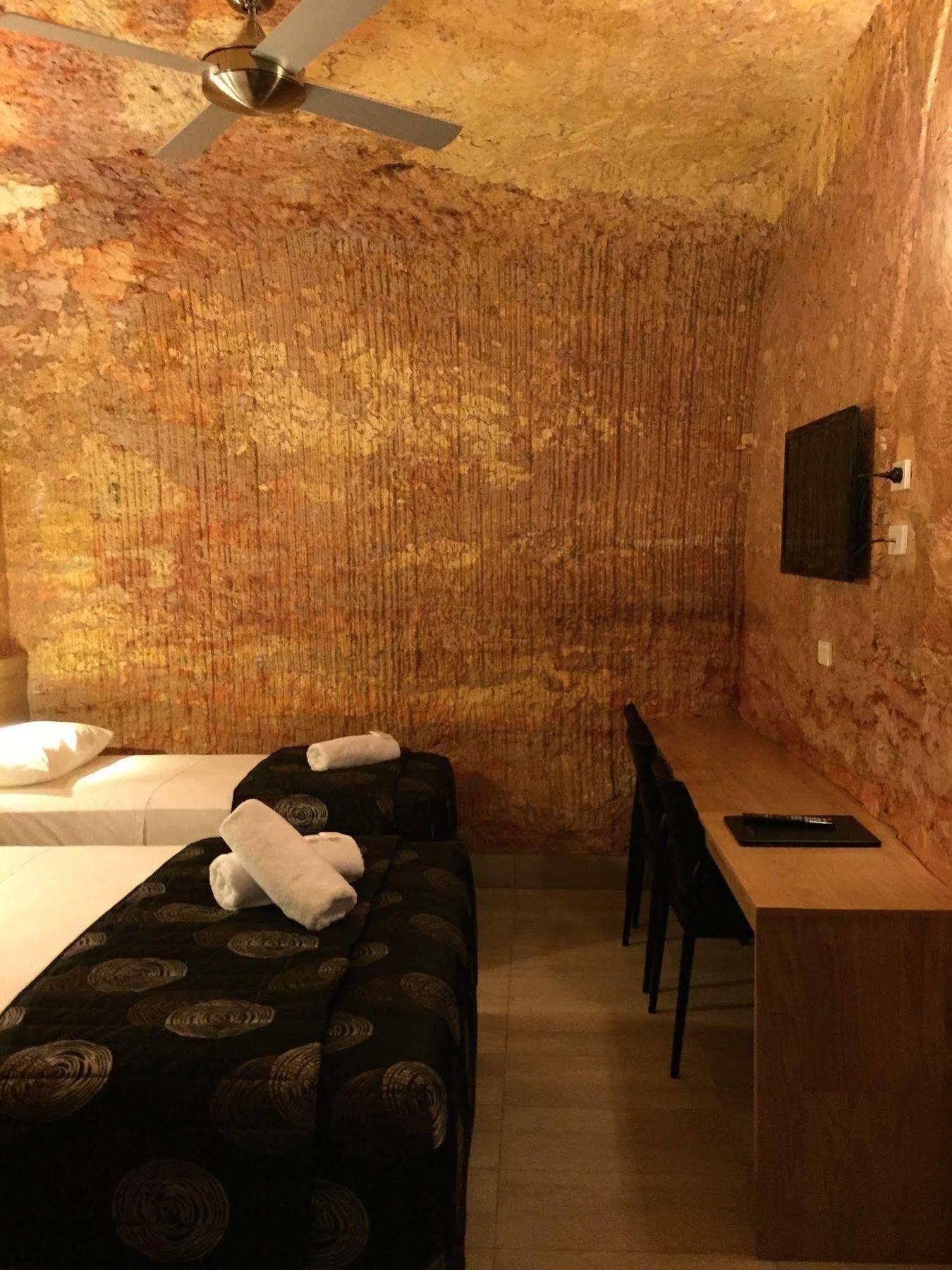 The Lookout Cave Underground Motel Coober Pedy Εξωτερικό φωτογραφία
