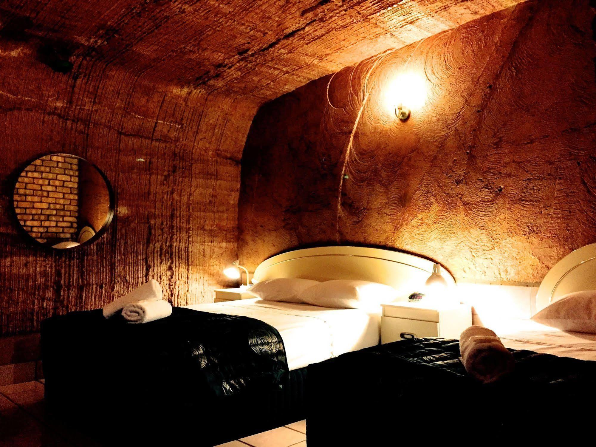 The Lookout Cave Underground Motel Coober Pedy Εξωτερικό φωτογραφία