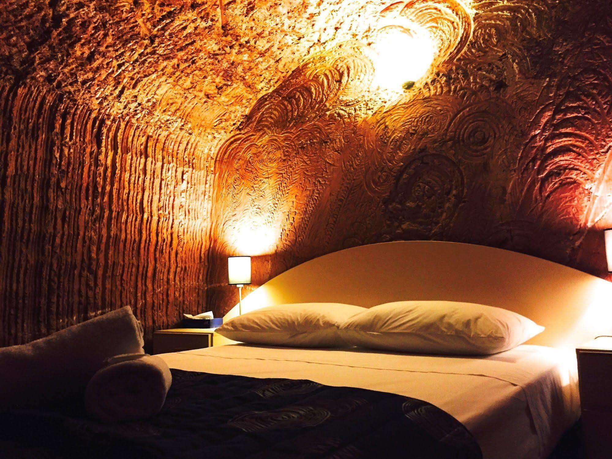 The Lookout Cave Underground Motel Coober Pedy Εξωτερικό φωτογραφία